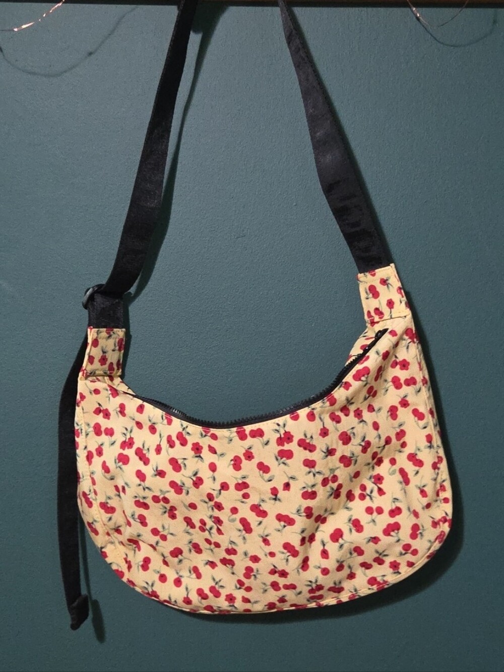 BAGGU Medium Nylon Crescent - Cherry Land